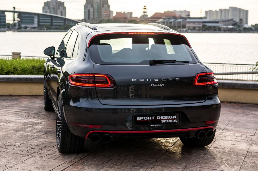  Porsche Macan SportDesign Package (95B) 2016 года  (MY) (фото 20 из 40)